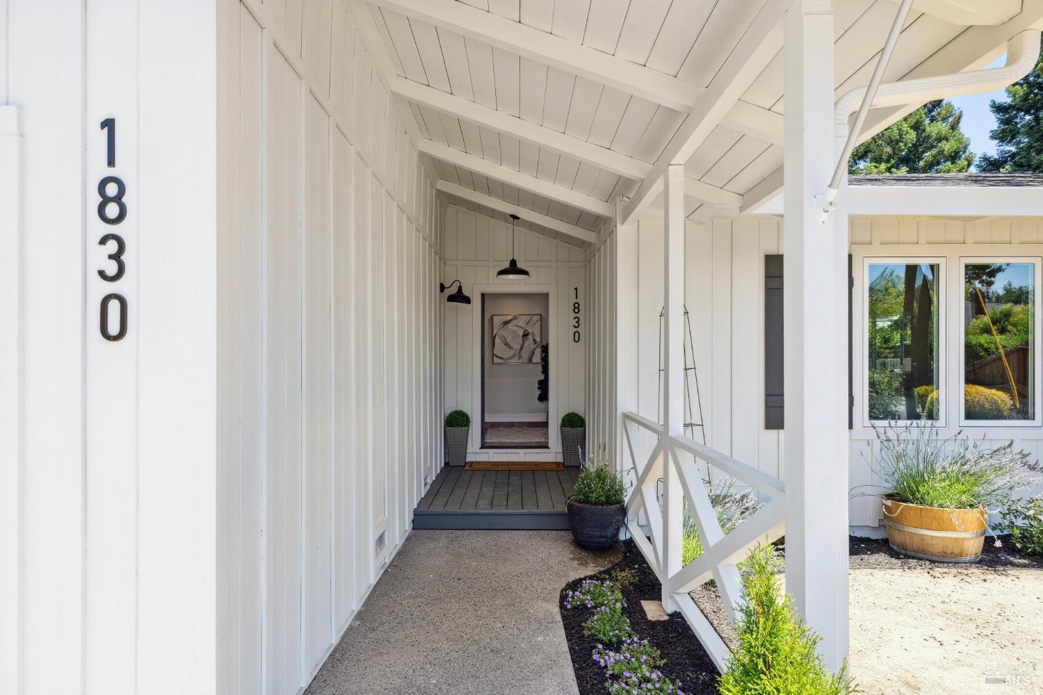 1830 Spring Mountain Rd