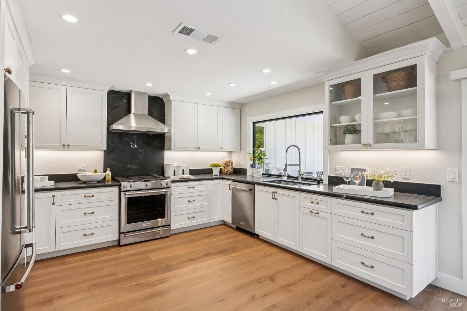 1830 Spring Mountain Rd