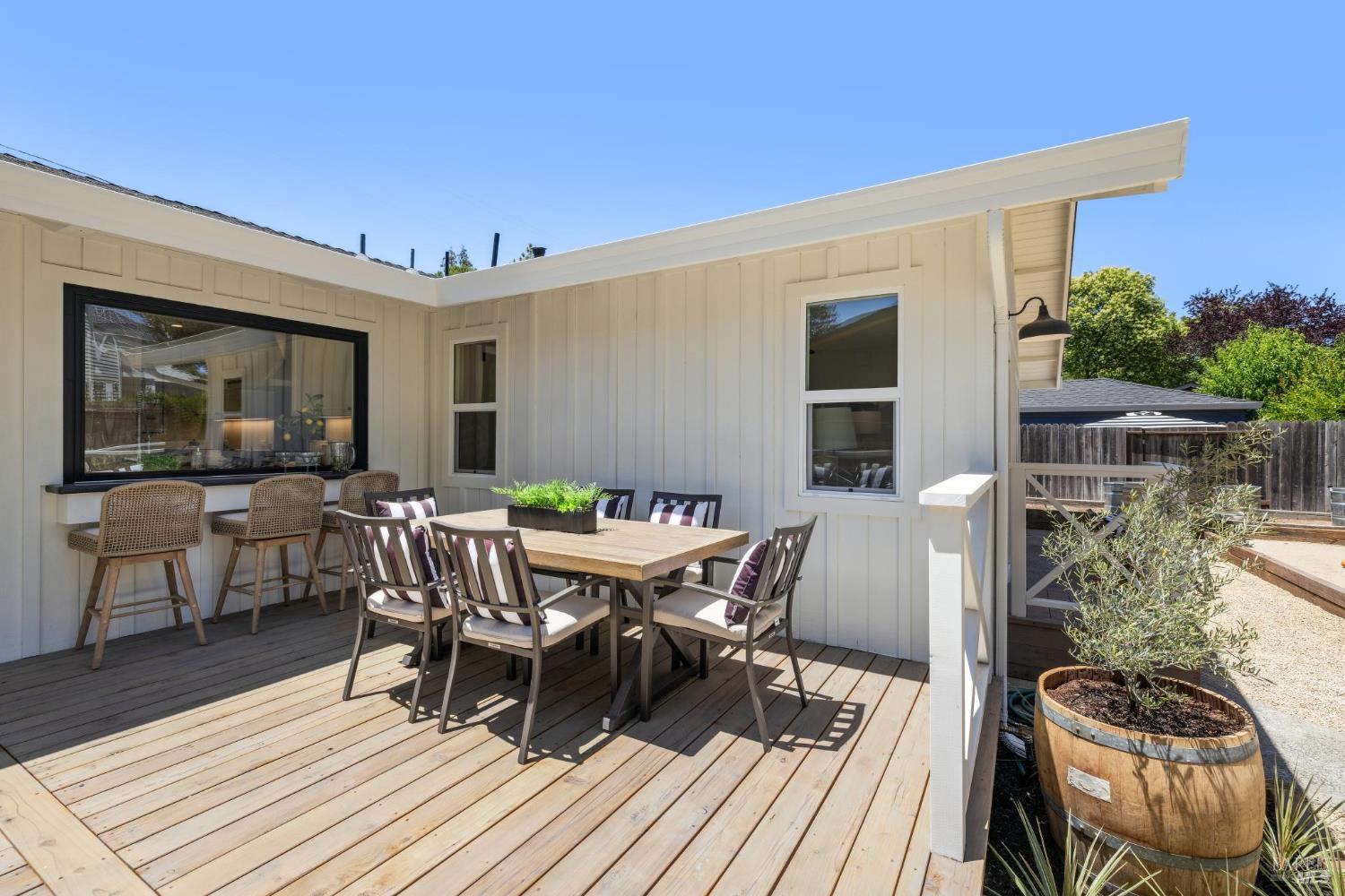 1830 Spring Mountain Rd