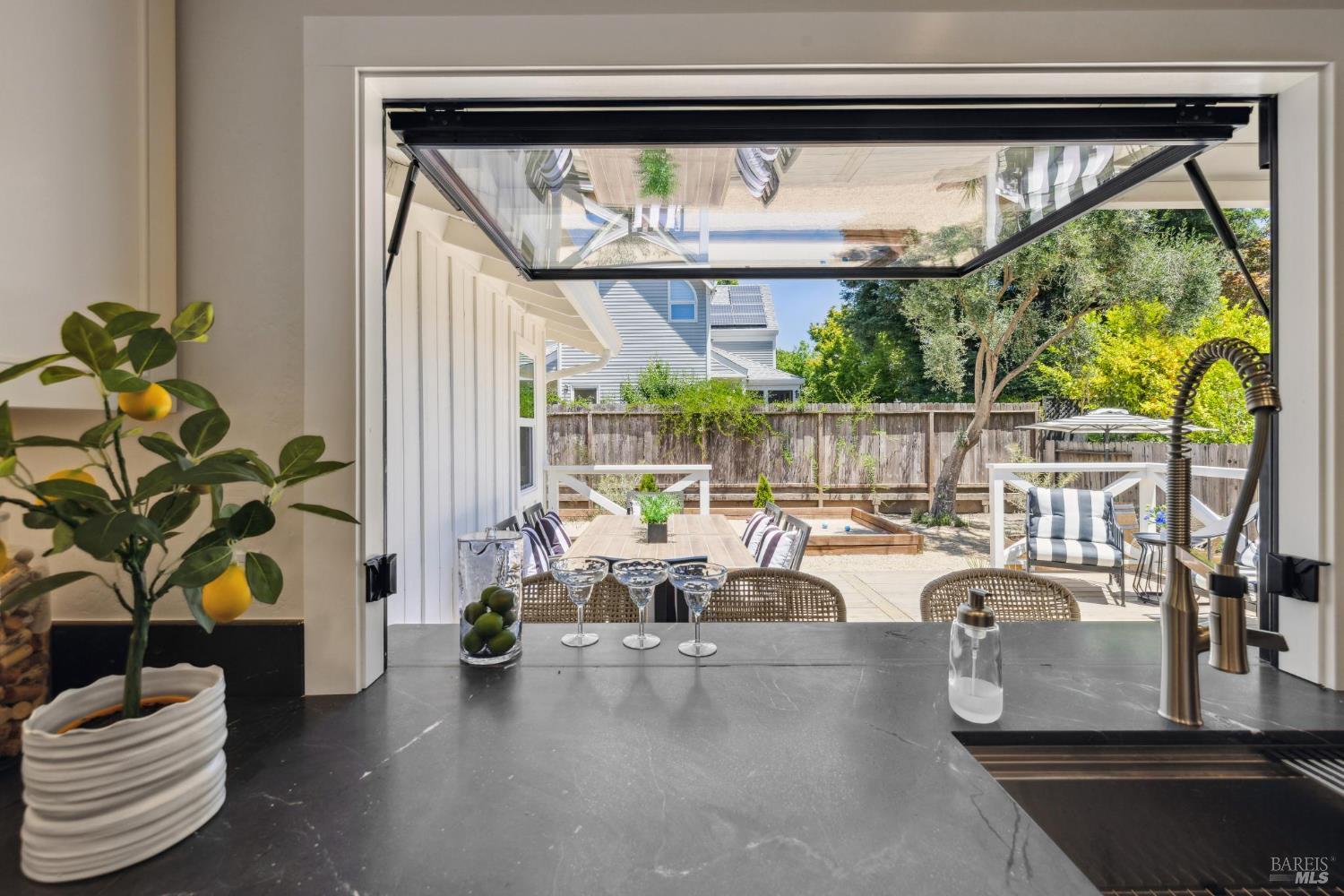 1830 Spring Mountain Rd