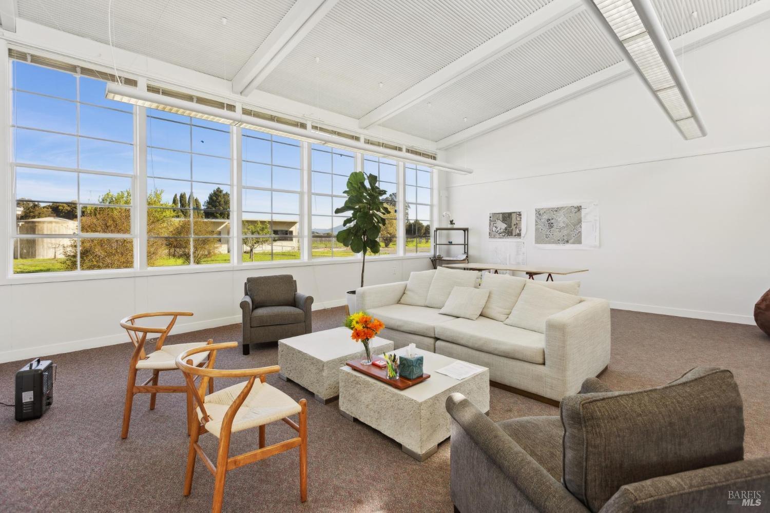 1680 Los Carneros Ave