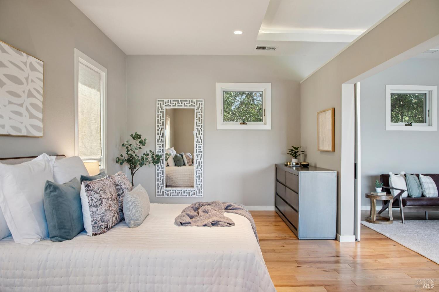 3033 Myrtledale Road