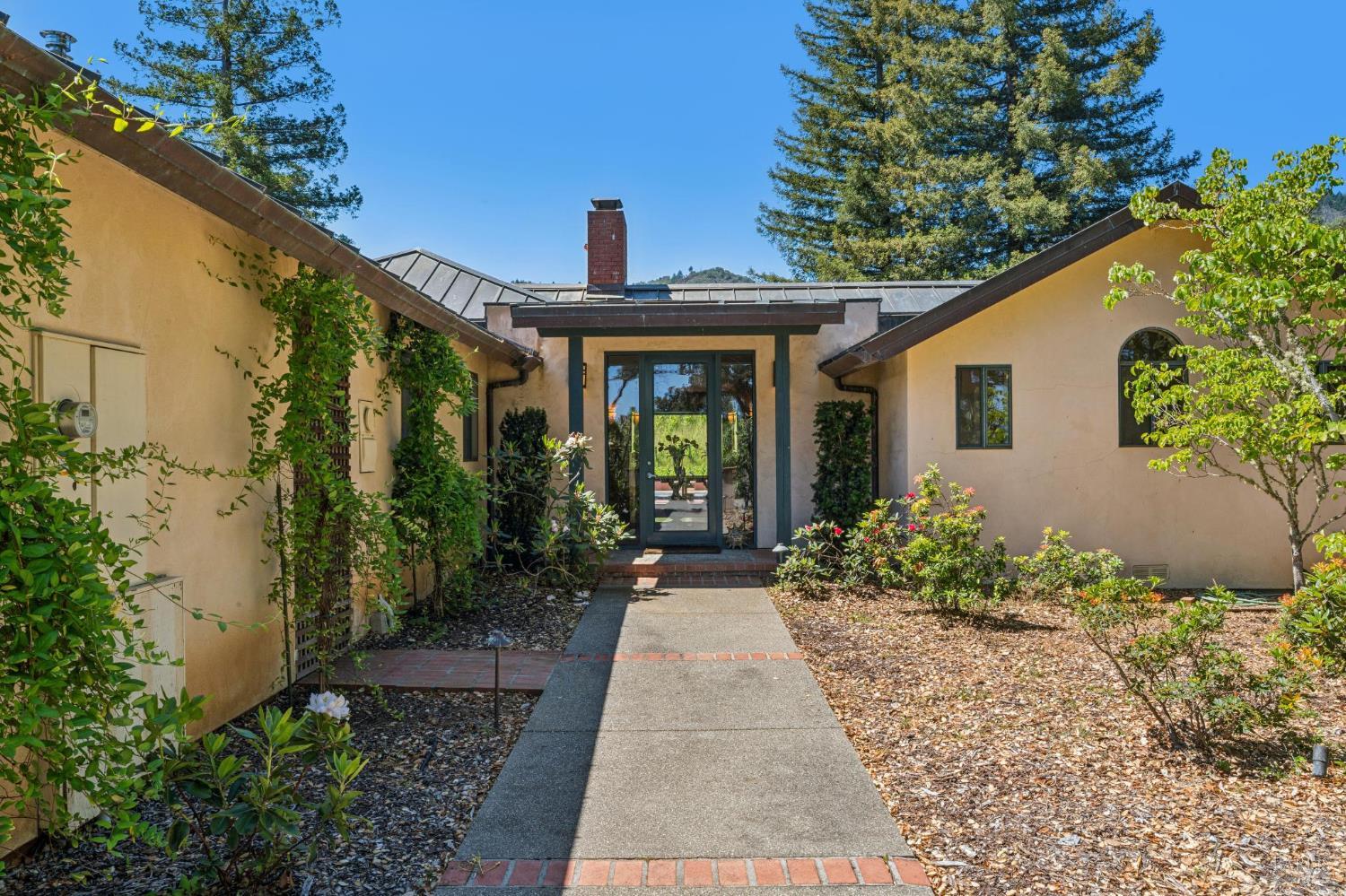 1975 Whitehall Lane