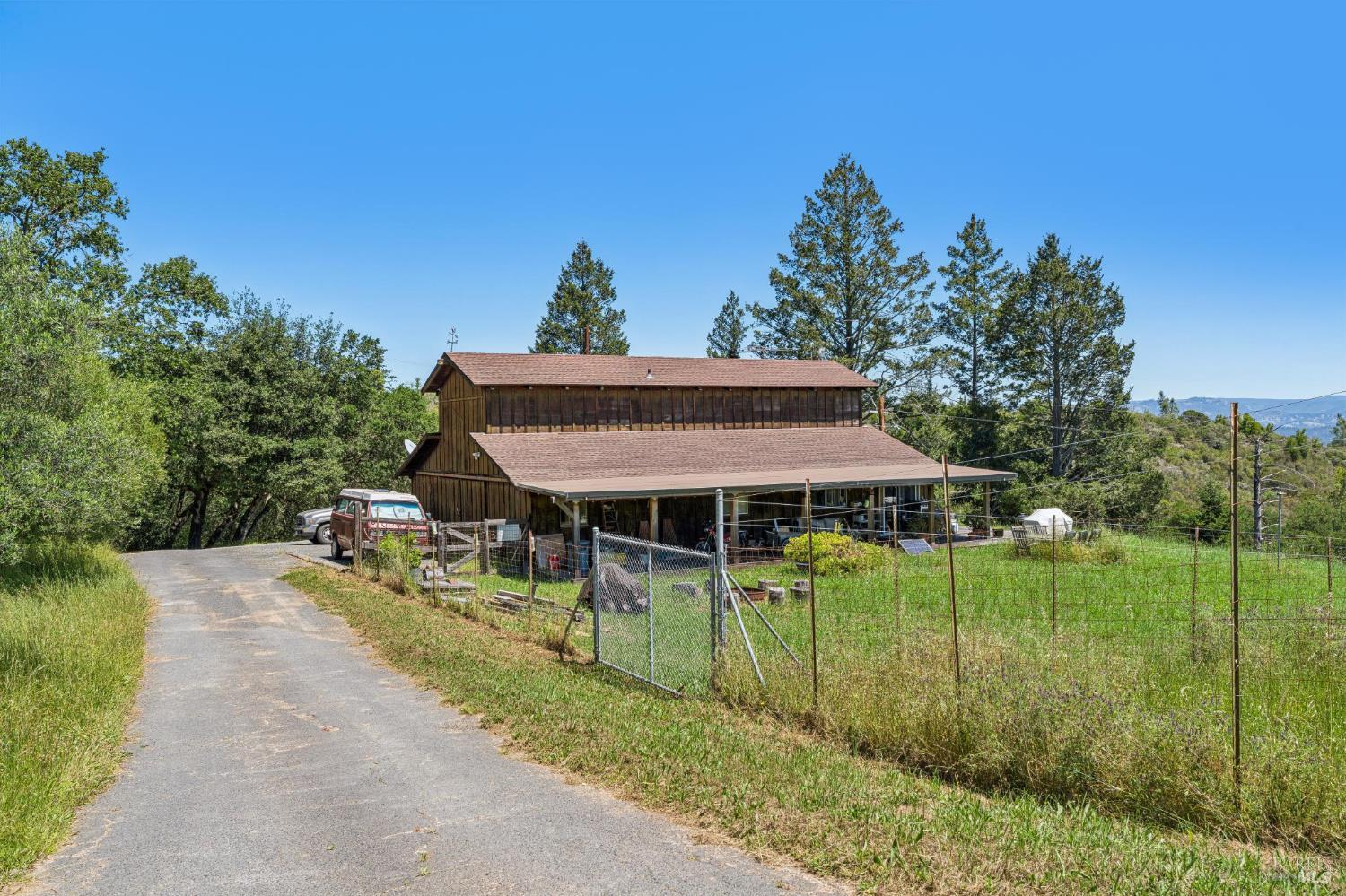 1975 Whitehall Lane