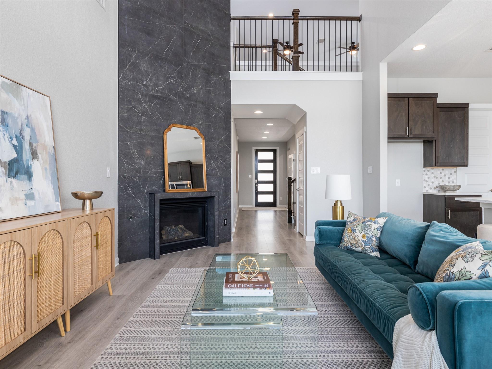 145 NW PALIO PL