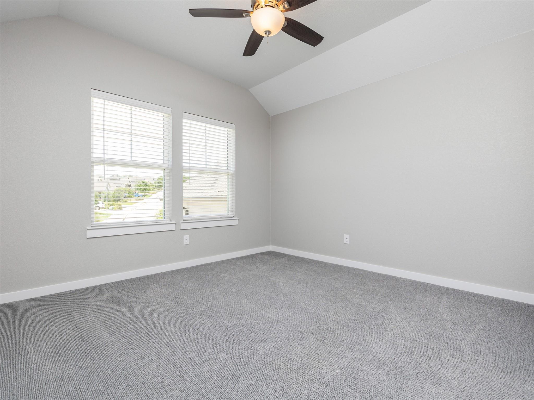 145 NW PALIO PL