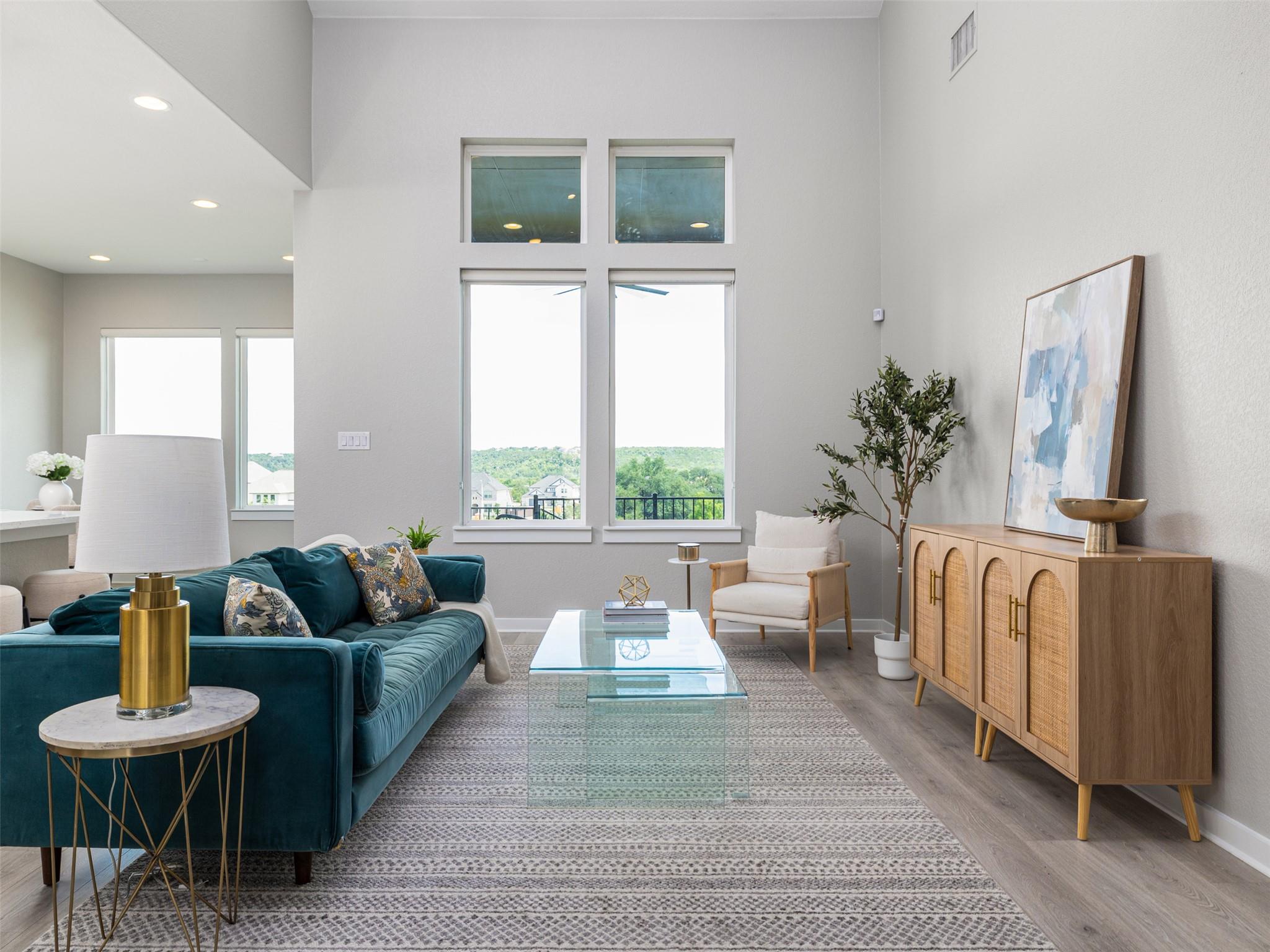 145 NW PALIO PL