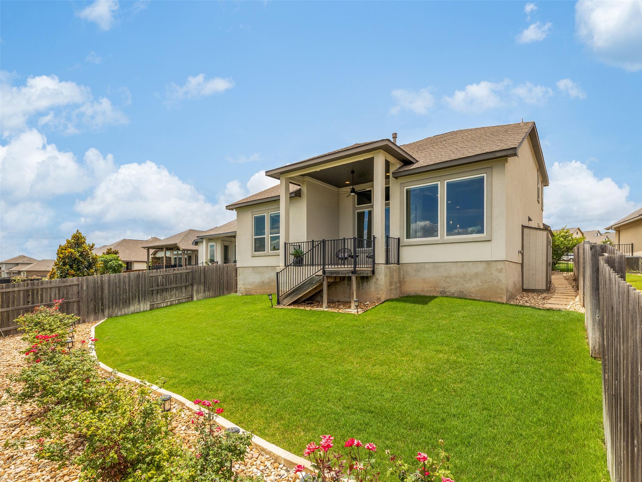 145 NW PALIO PL