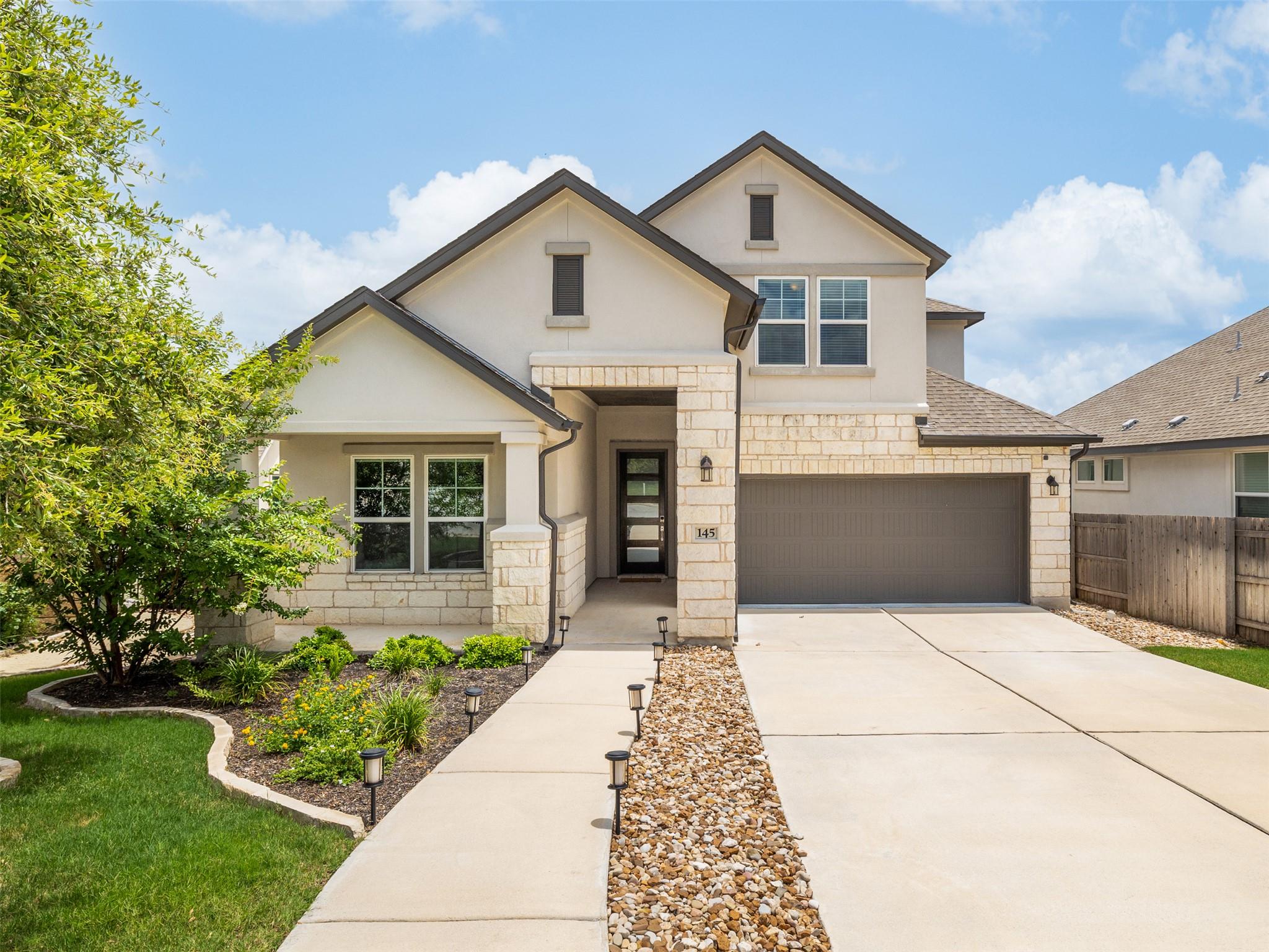 145 NW PALIO PL