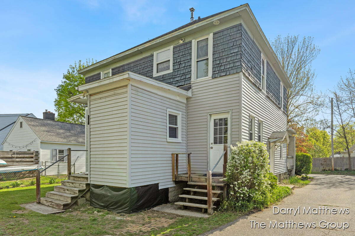 2445 Donahue Court SW