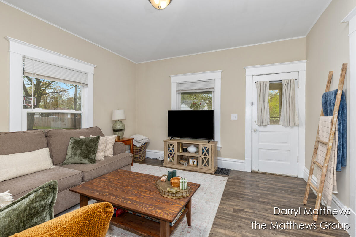2445 Donahue Court SW