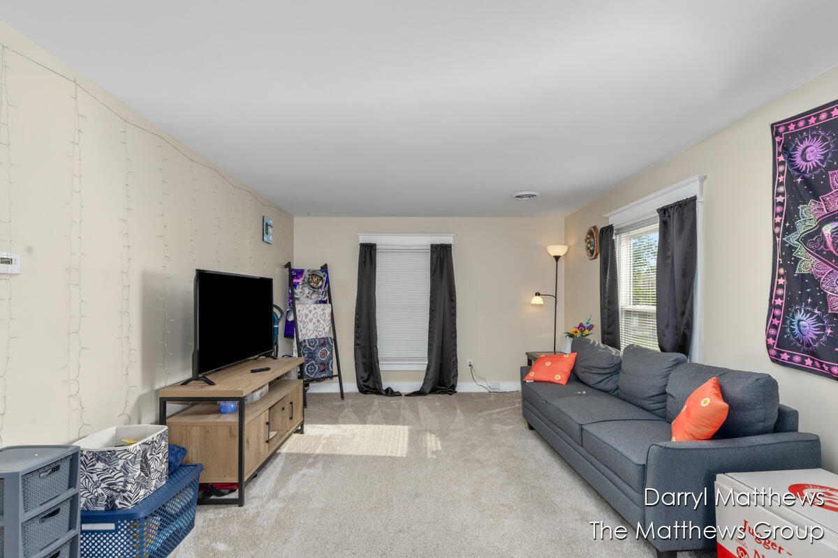 2445 Donahue Court SW