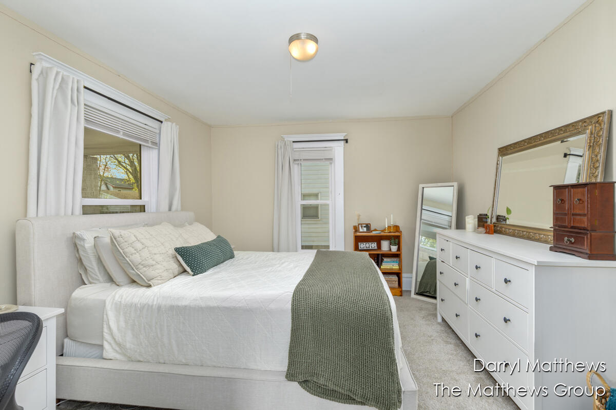 2445 Donahue Court SW