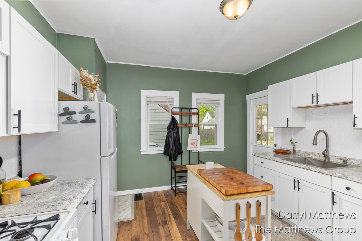 2445 Donahue Court SW