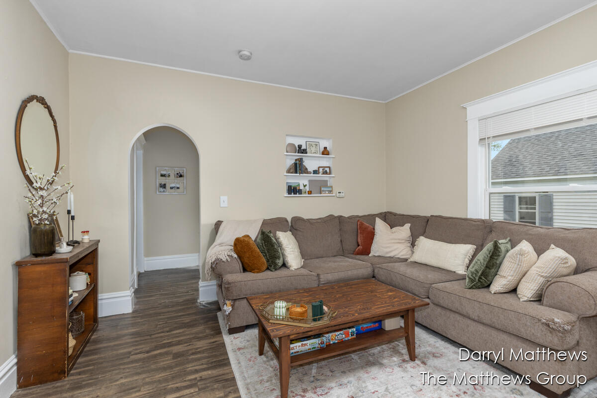 2445 Donahue Court SW