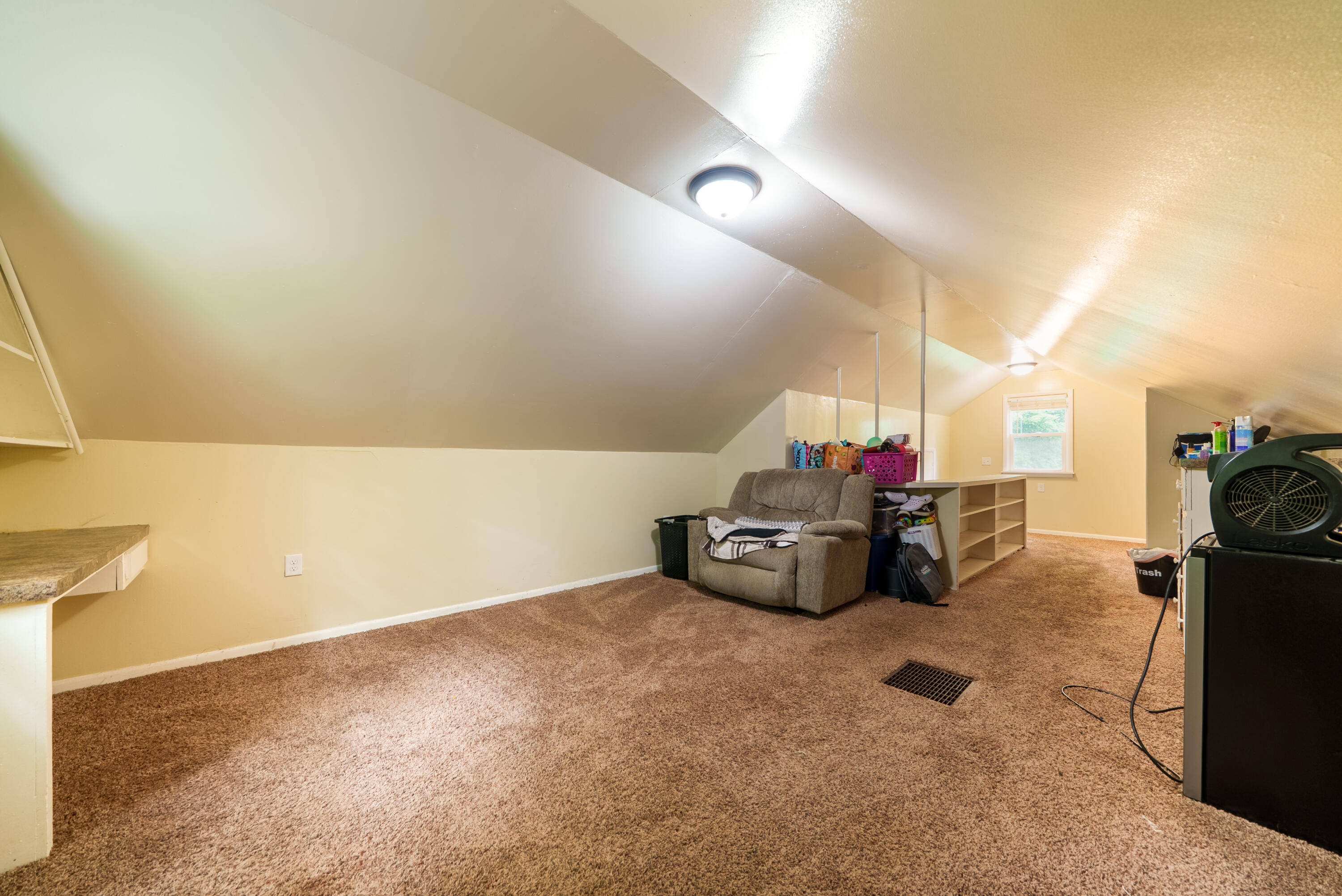 1067 Ducey Avenue
