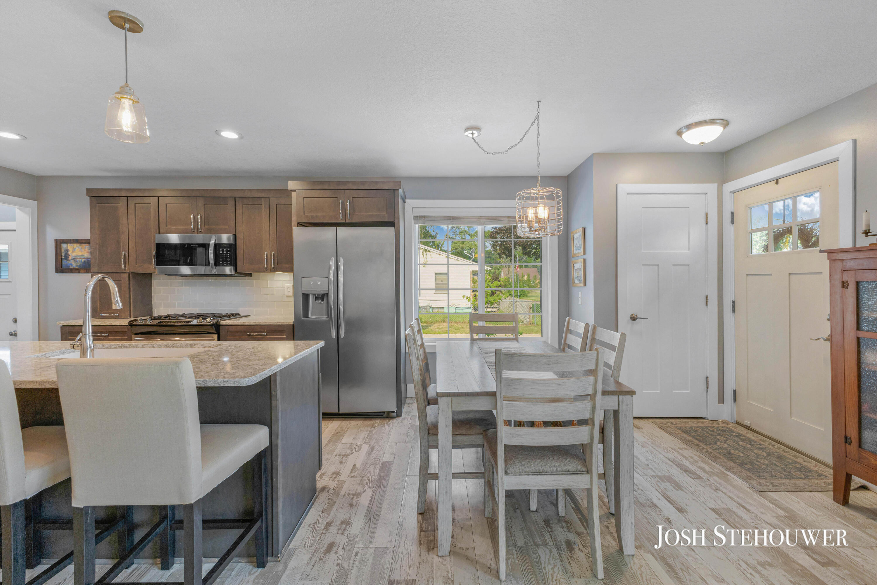 1255 Catherine Avenue