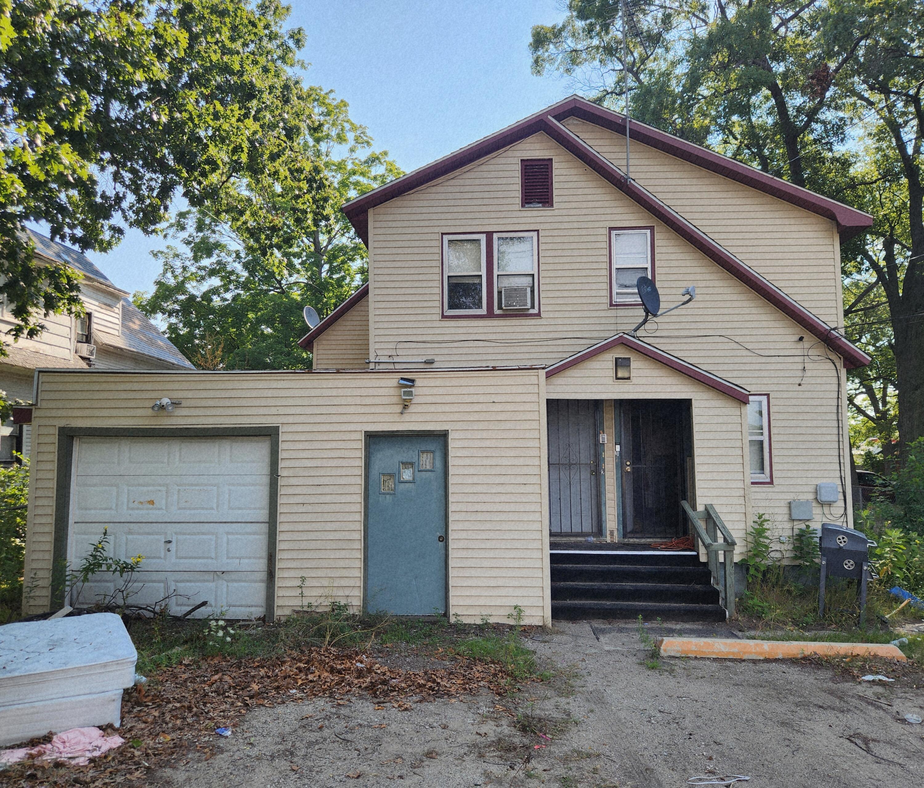 2729 8th Street