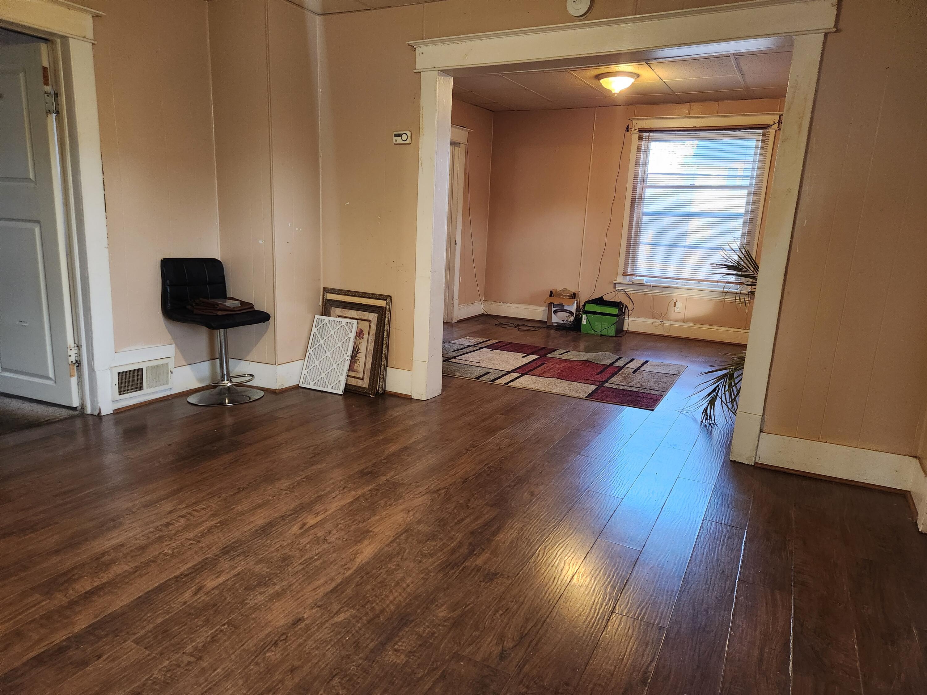 2729 8th Street