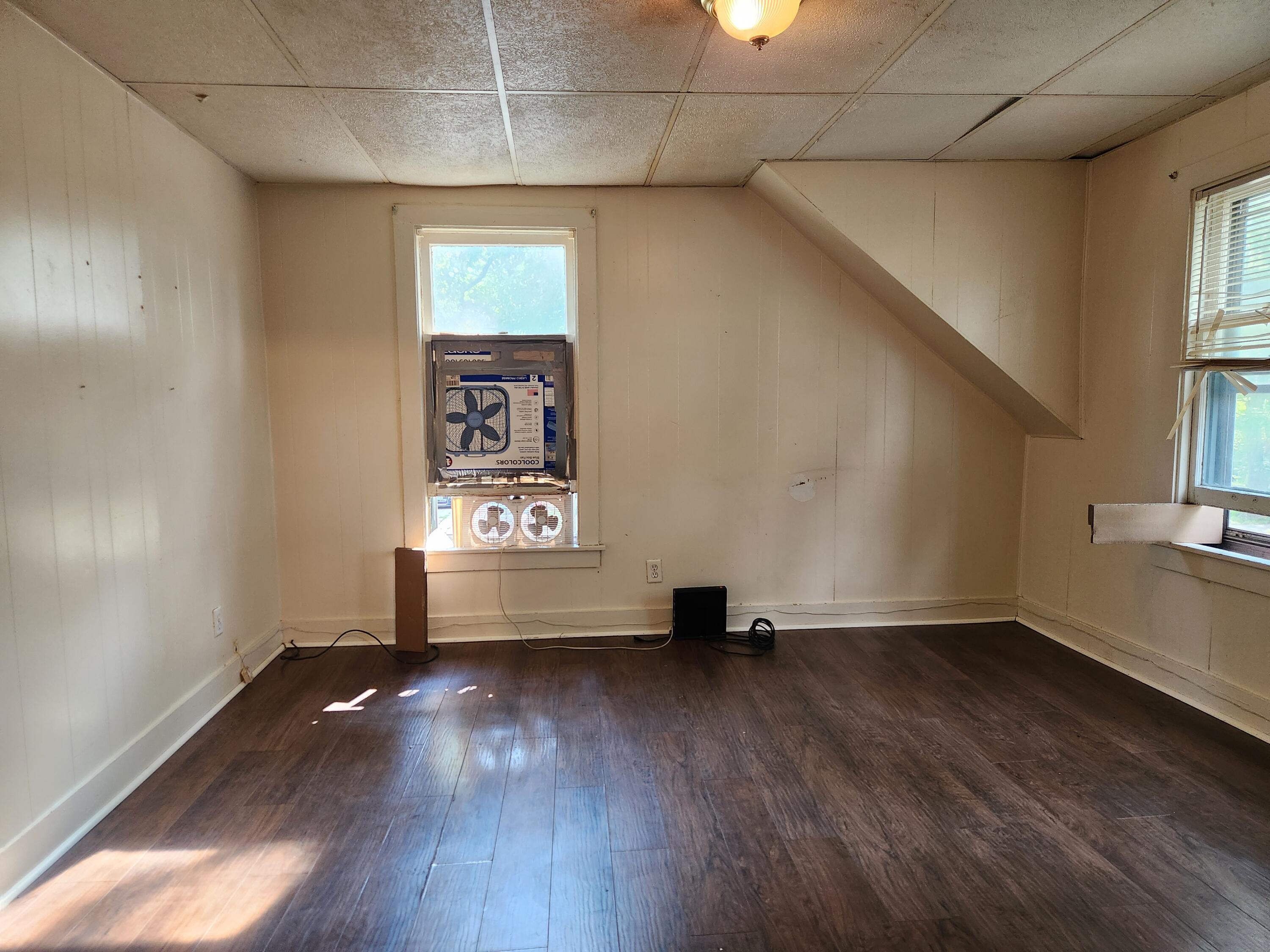 2729 8th Street