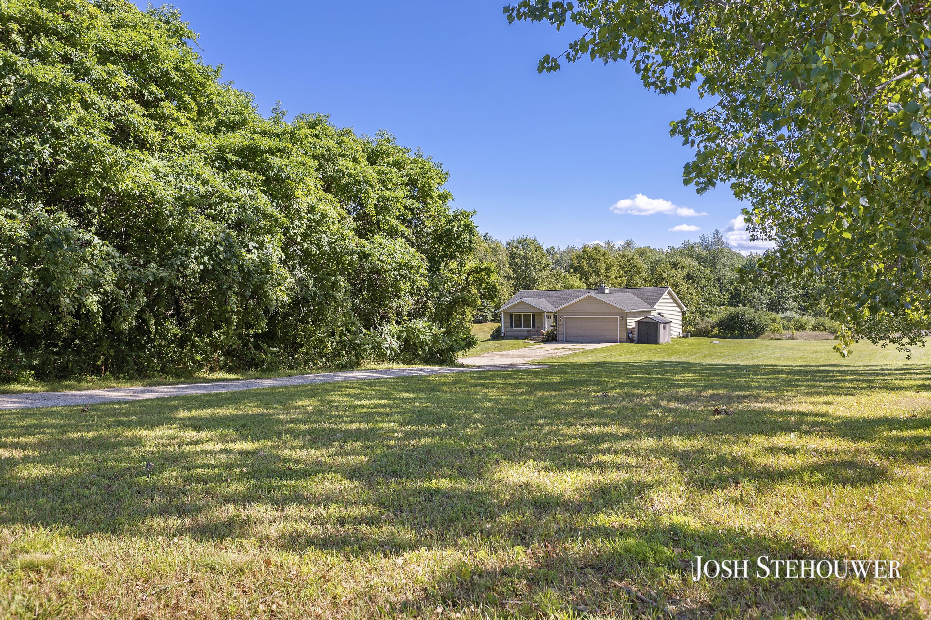 2123 W Pike Road