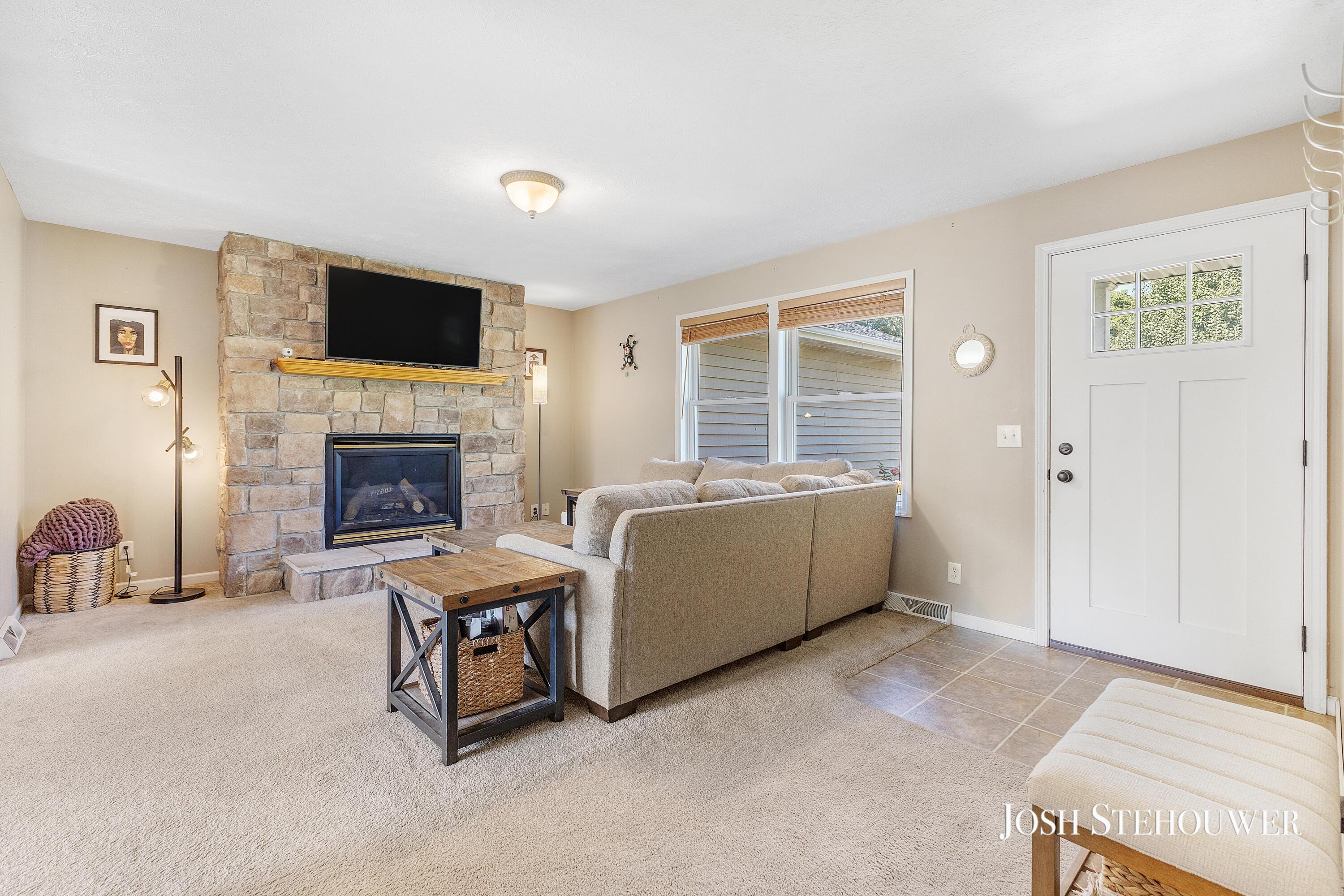 2123 W Pike Road