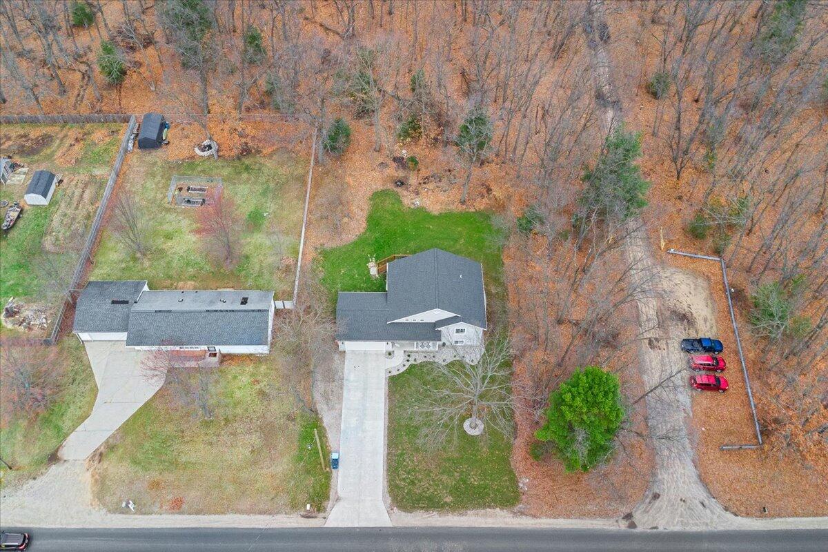 4338 White Road