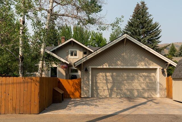 304 N 4TH Ave