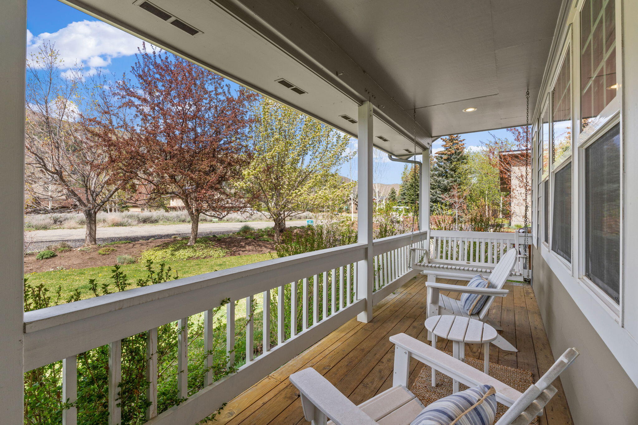 320 Cranbrook Rd