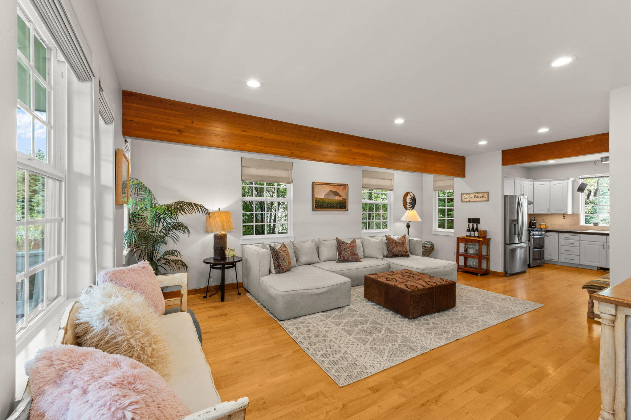 320 Cranbrook Rd