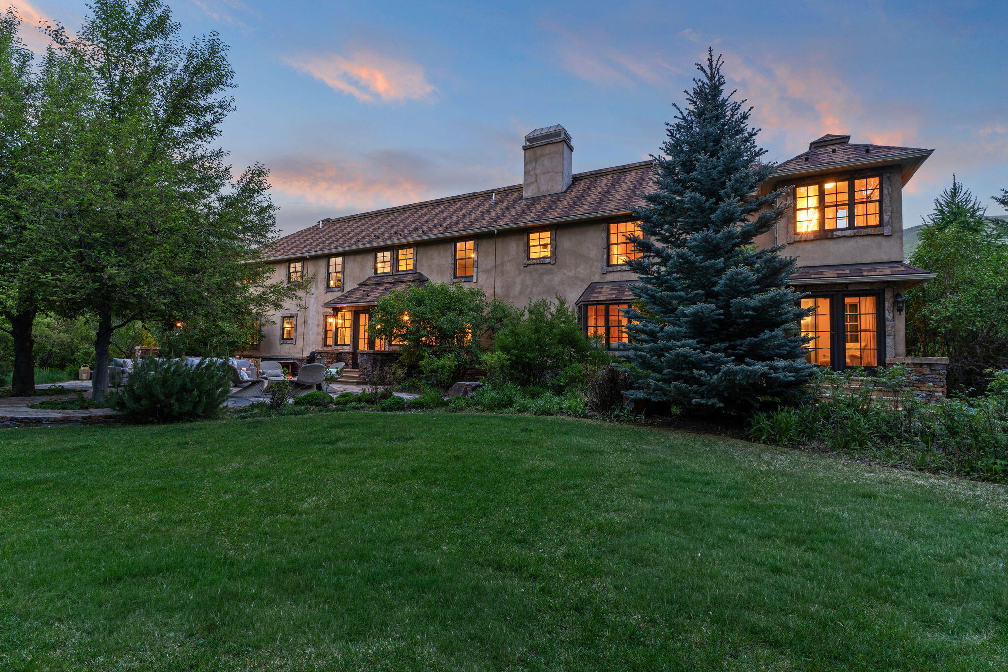 113 N Hiawatha Dr