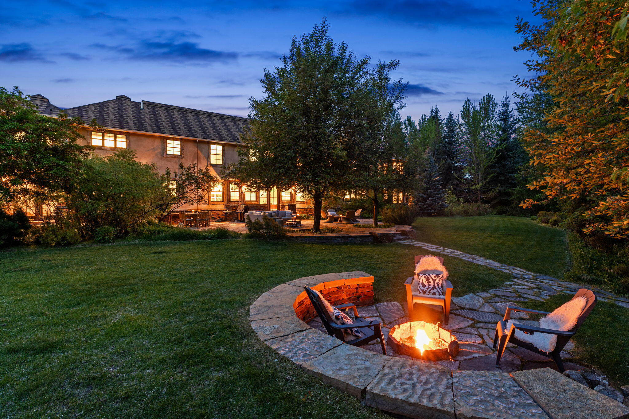 113 N Hiawatha Dr