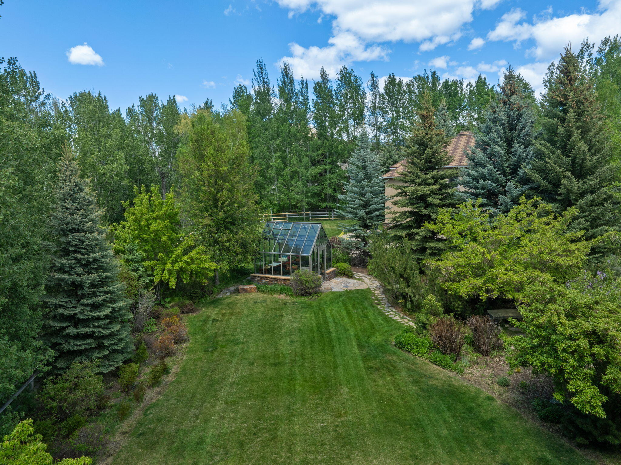 113 N Hiawatha Dr