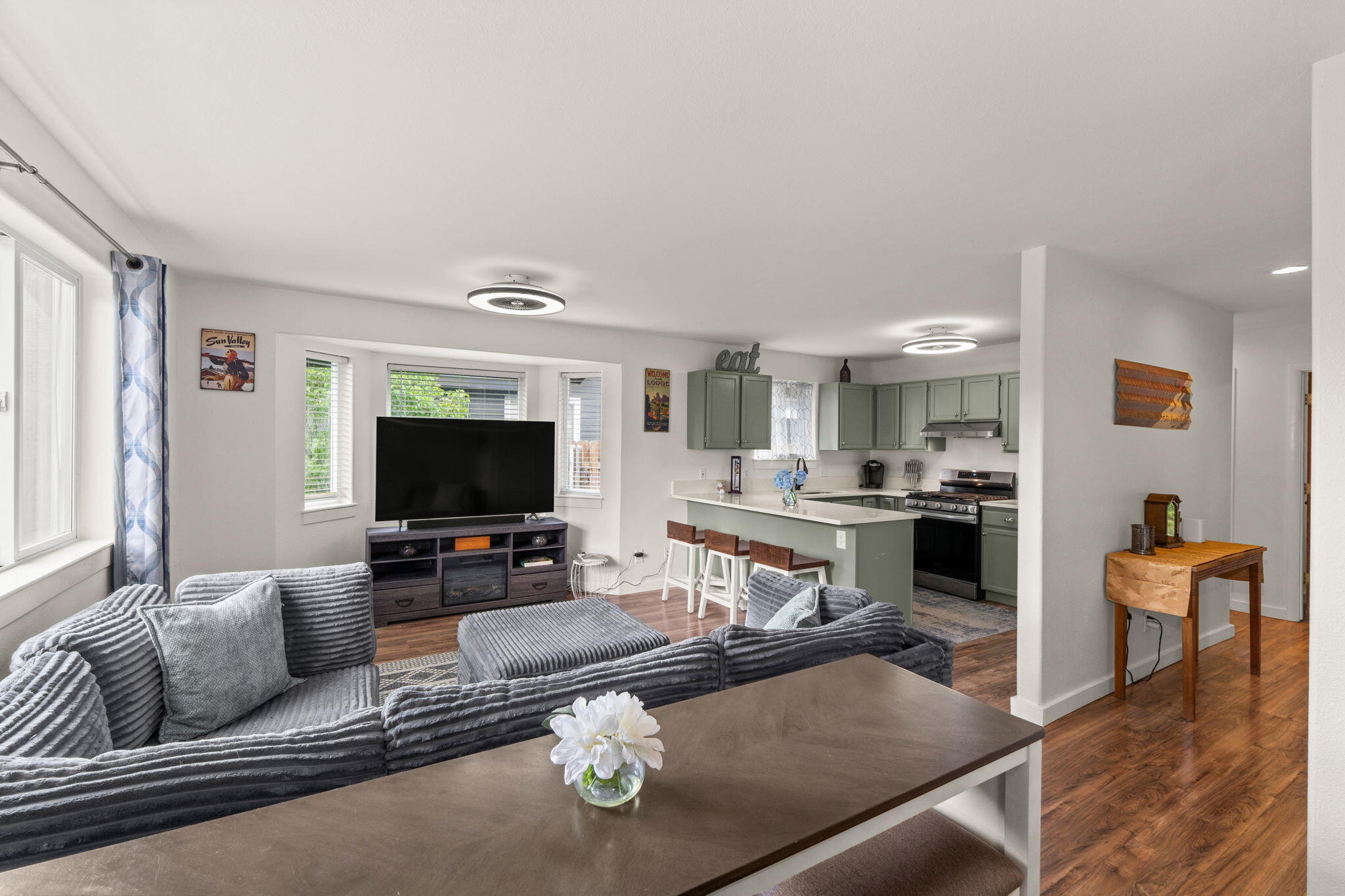 1031 CHERRY HILL Dr