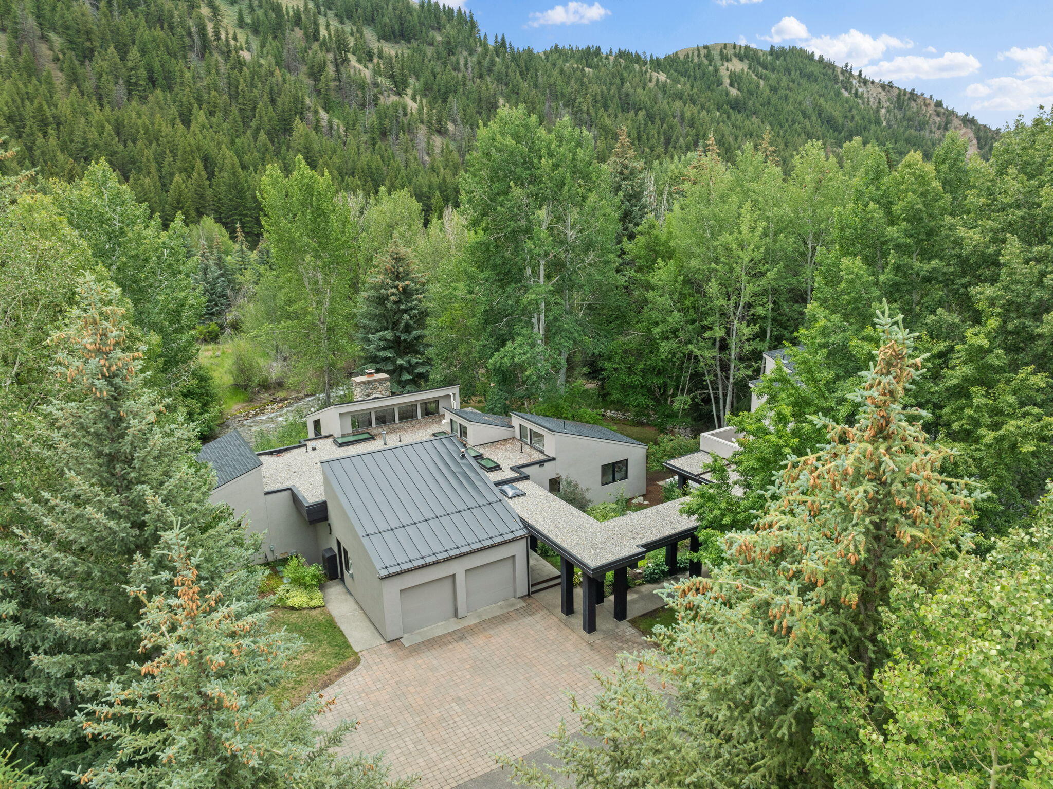217 Canyon Rd
