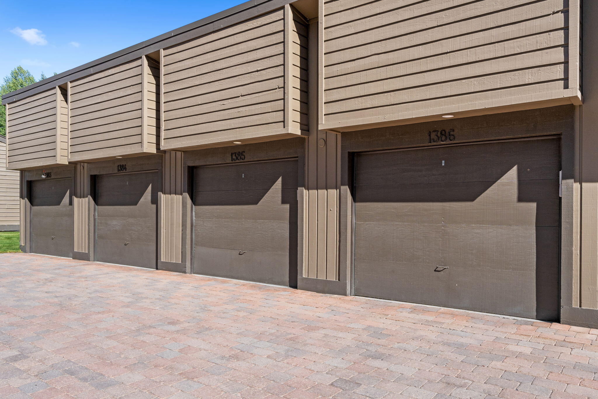 1386 DOLLAR MEADOW CONDO Dr