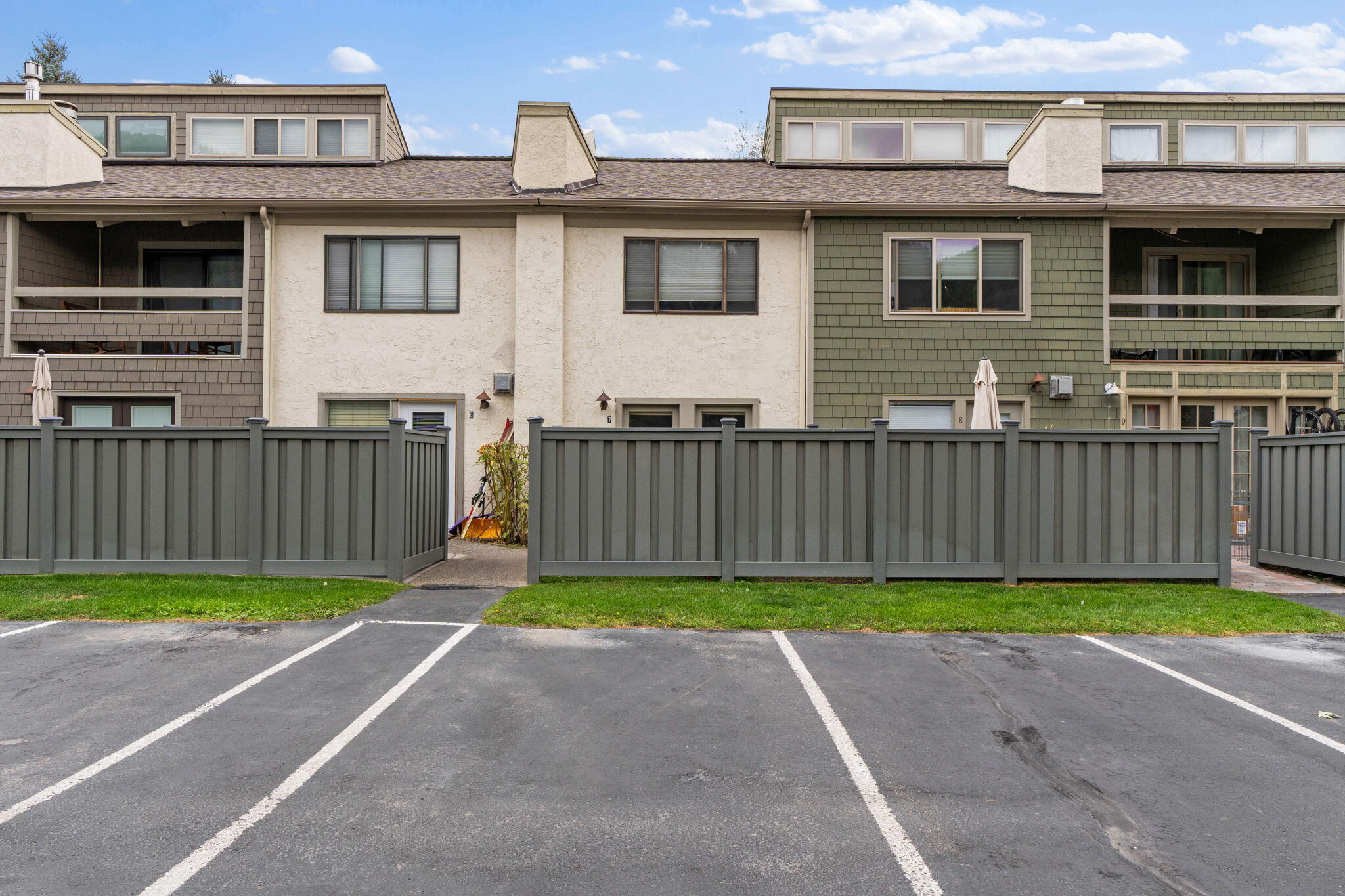 280 S 3RD Ave 7