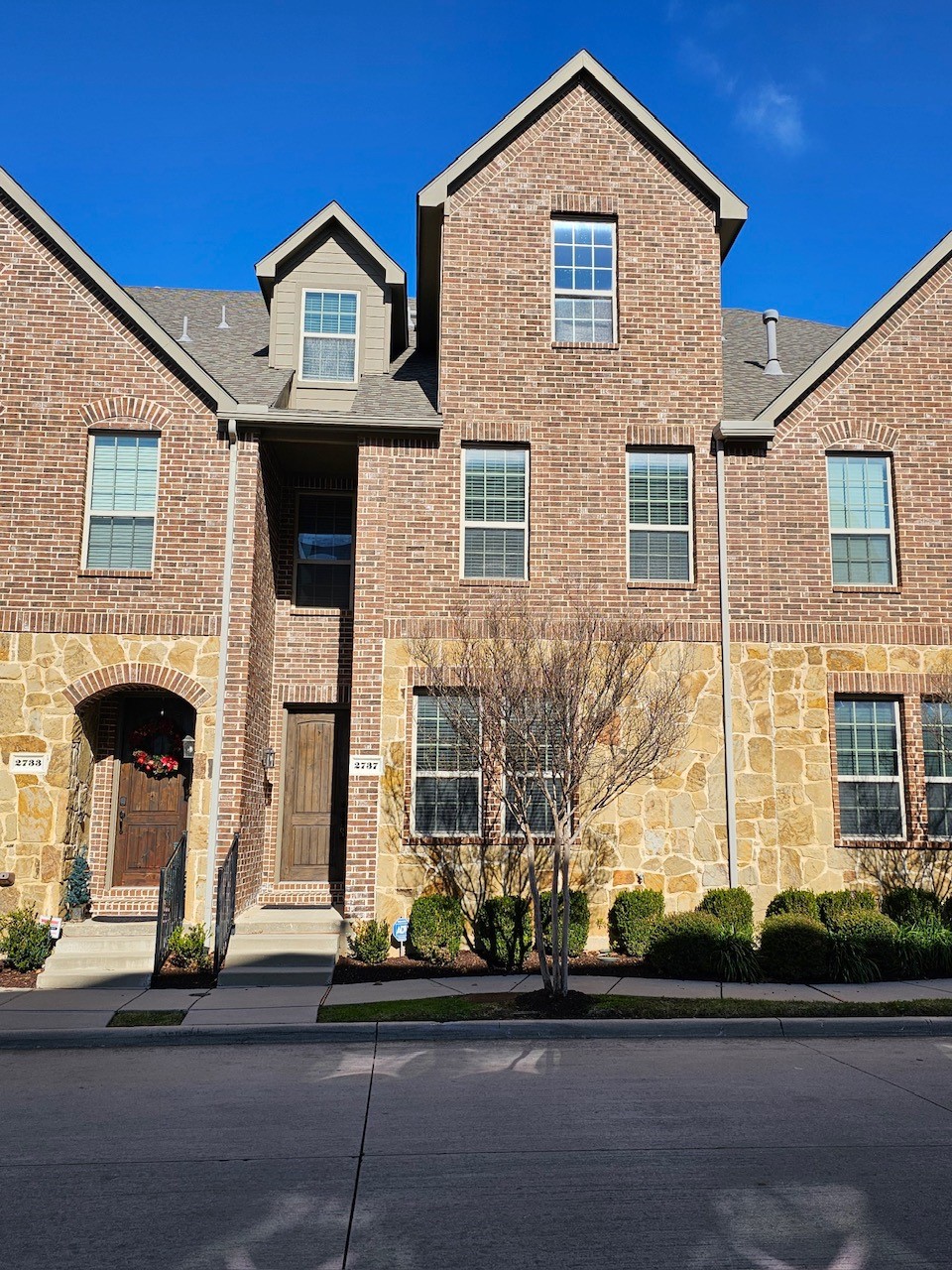 2737 Troutt Drive