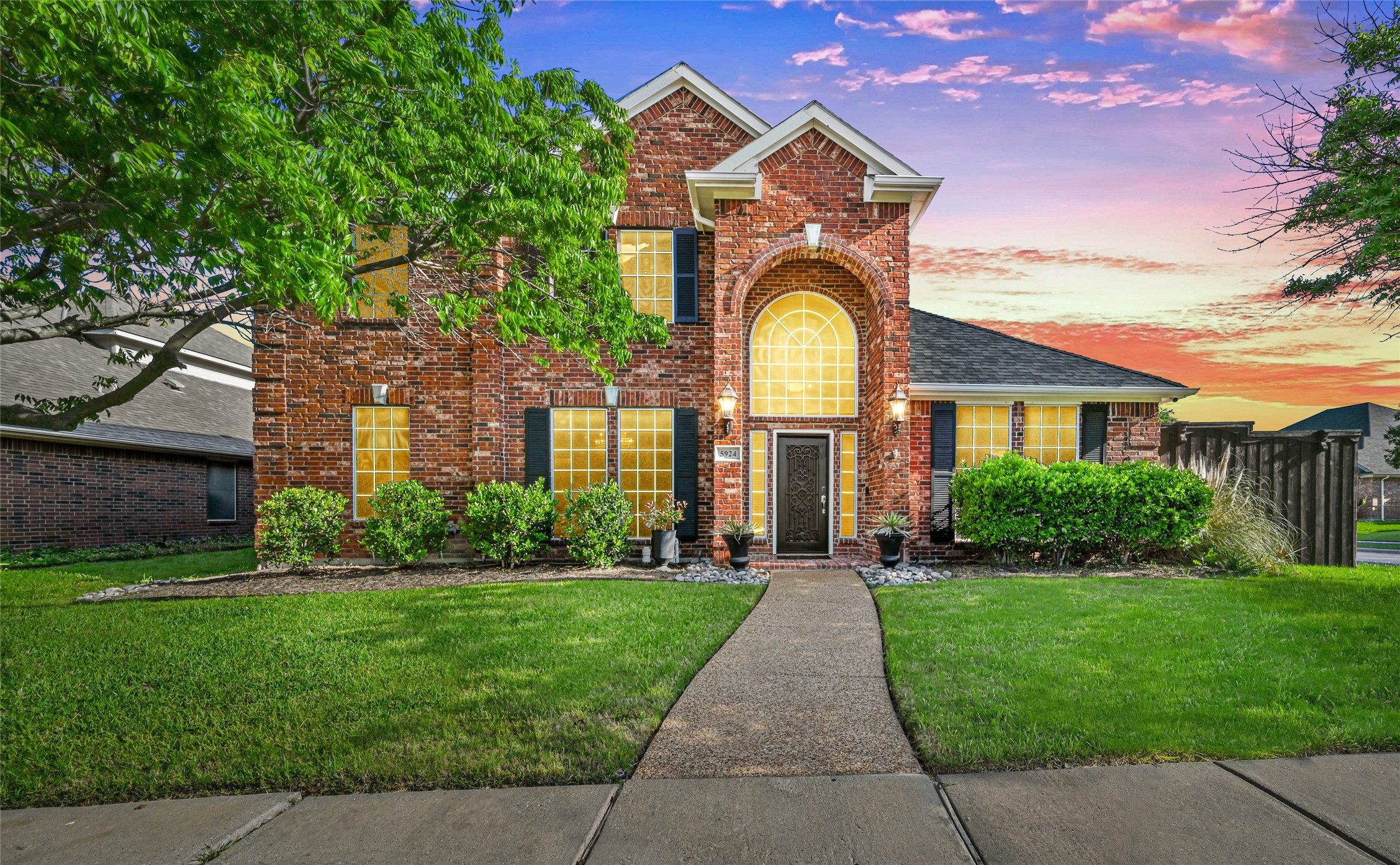 5924 Stardust Drive