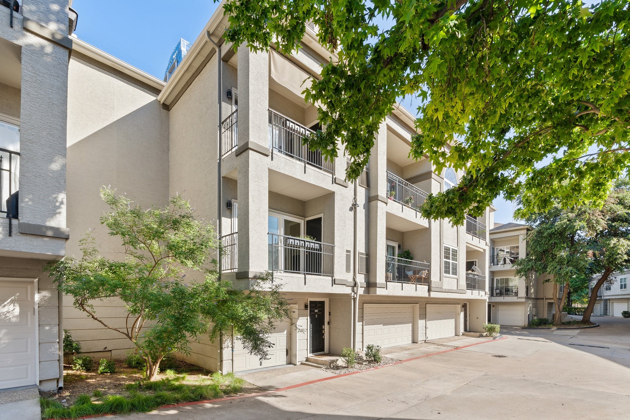 2201 Wolf Street 2106