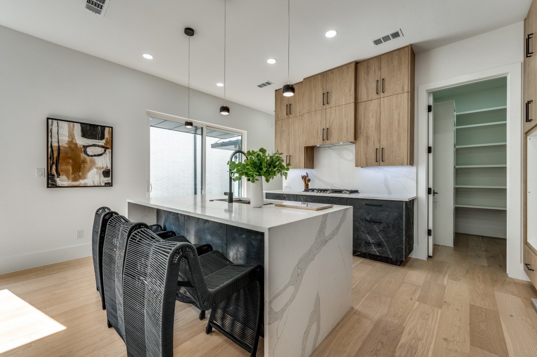 3329 Walchard Court