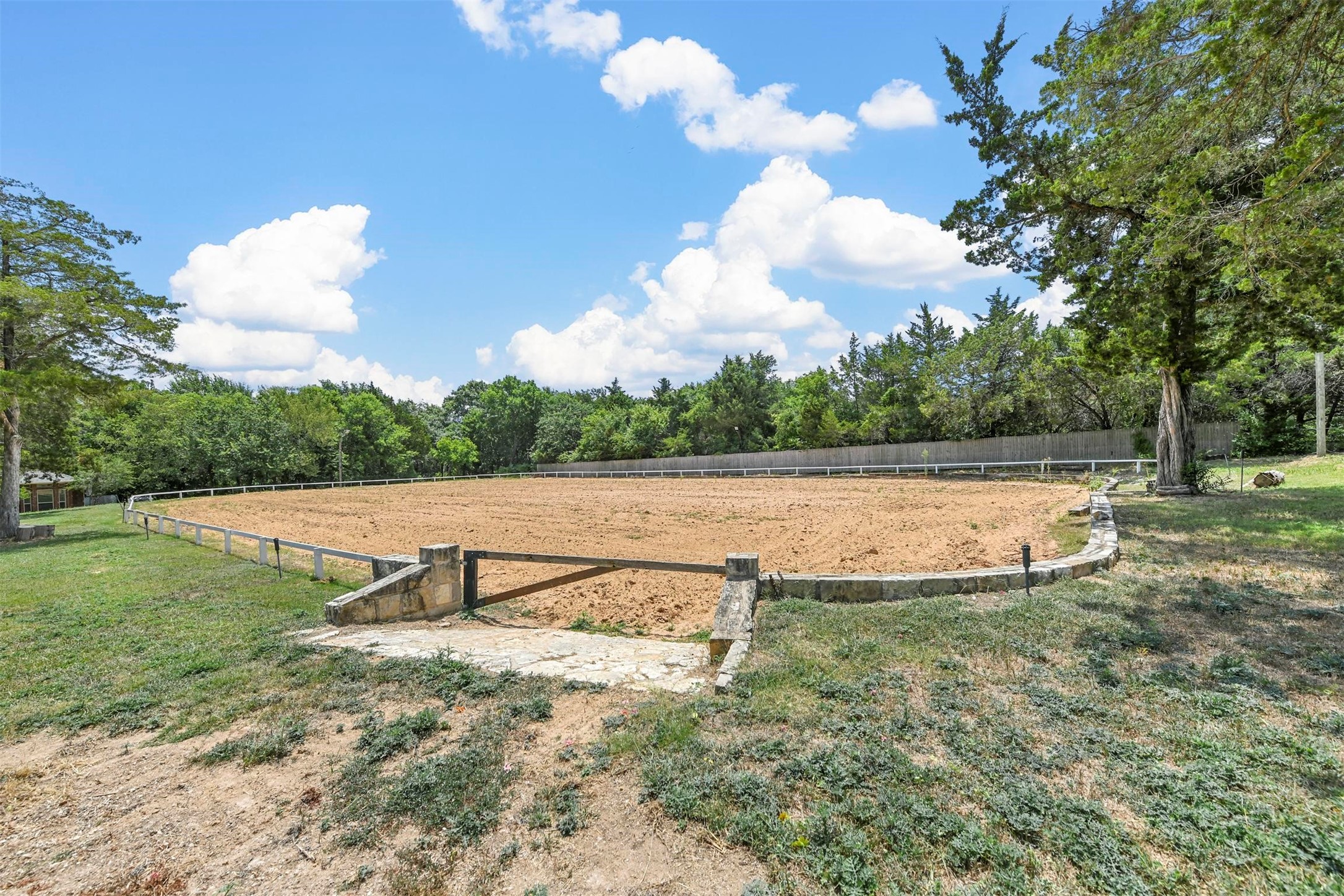 305 Evergreen Trail
