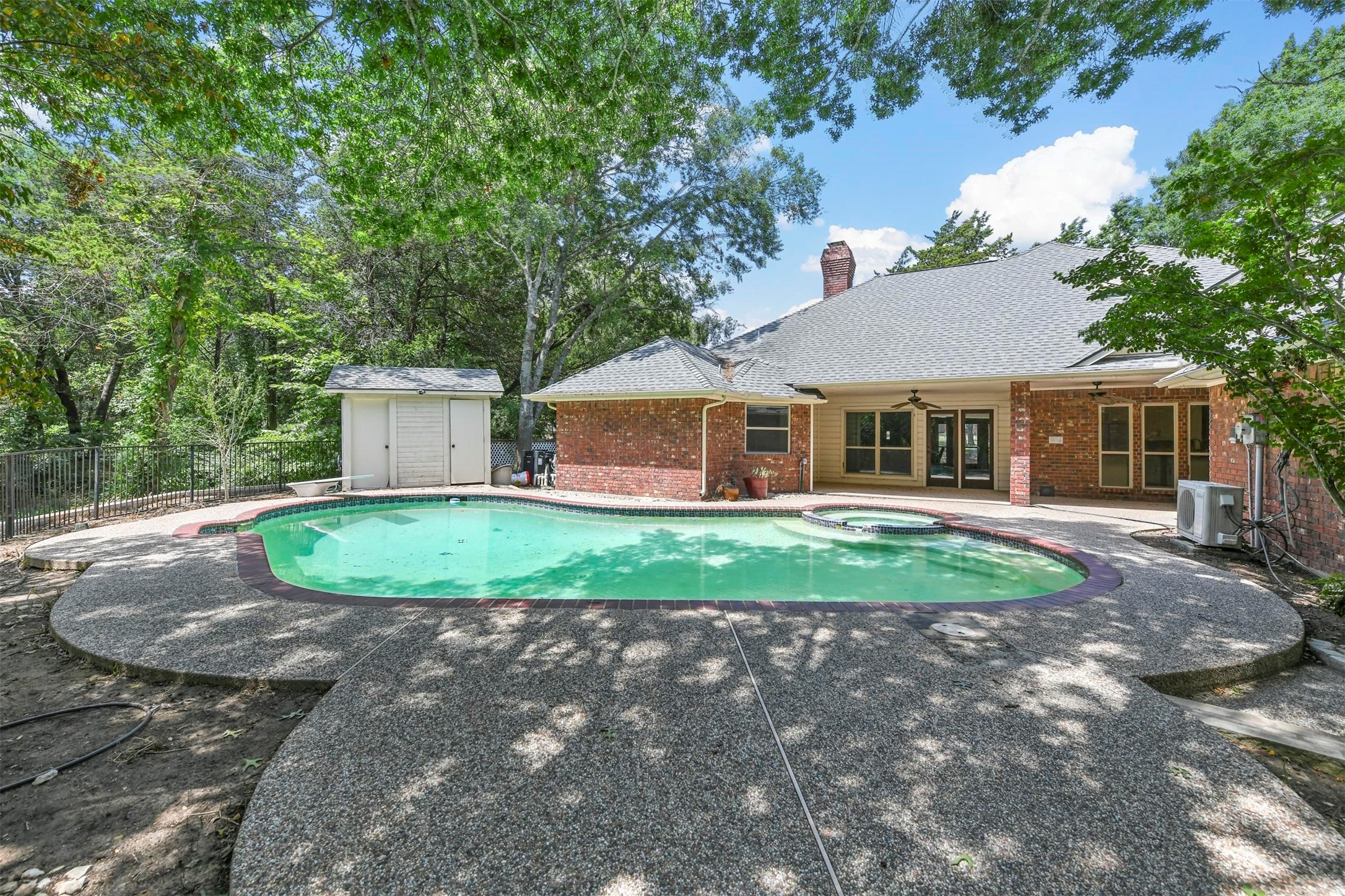305 Evergreen Trail