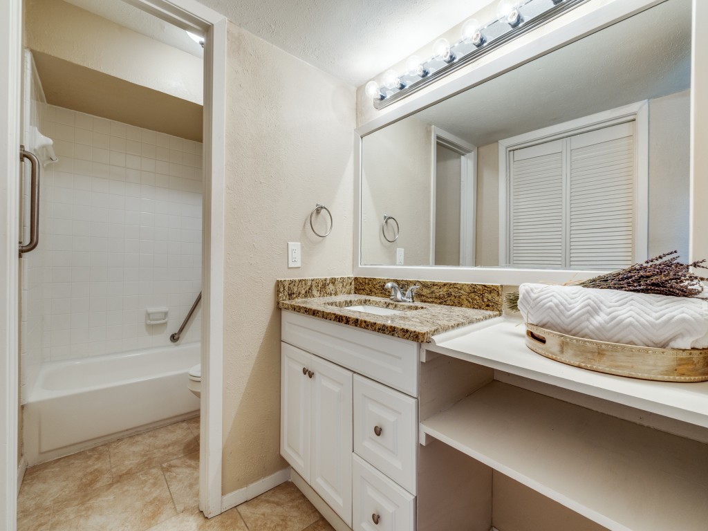 4944 Amesbury Drive 106
