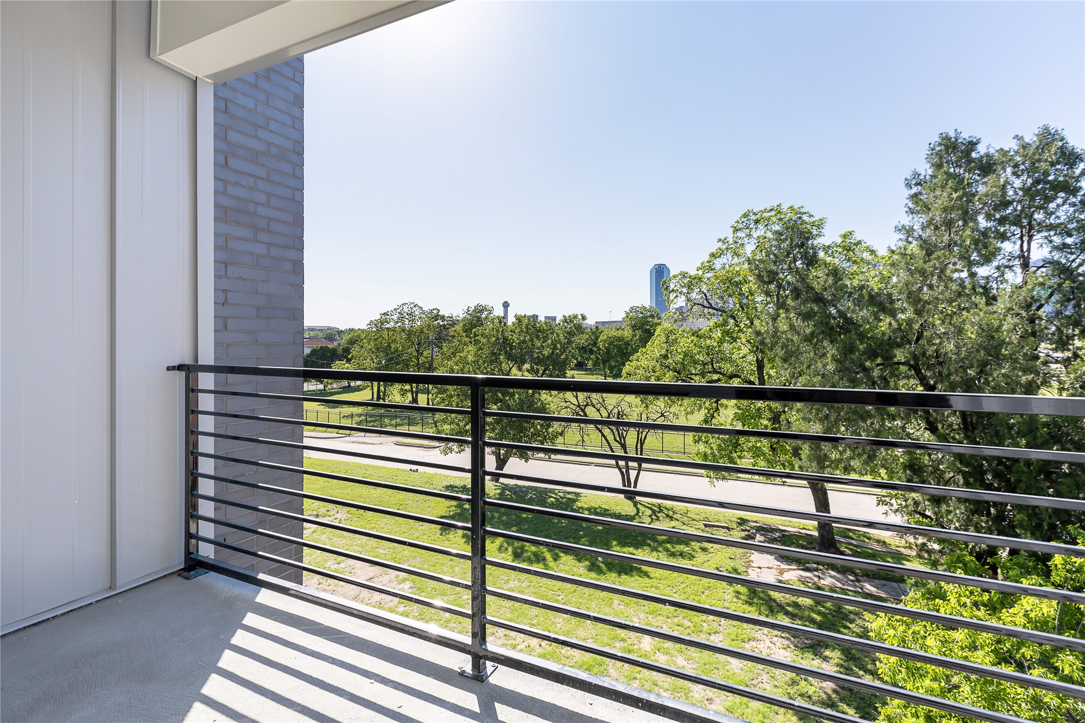 1813 Park Avenue 207