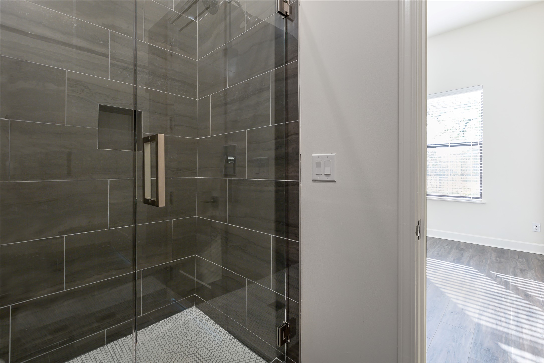 1813 Park Avenue 207