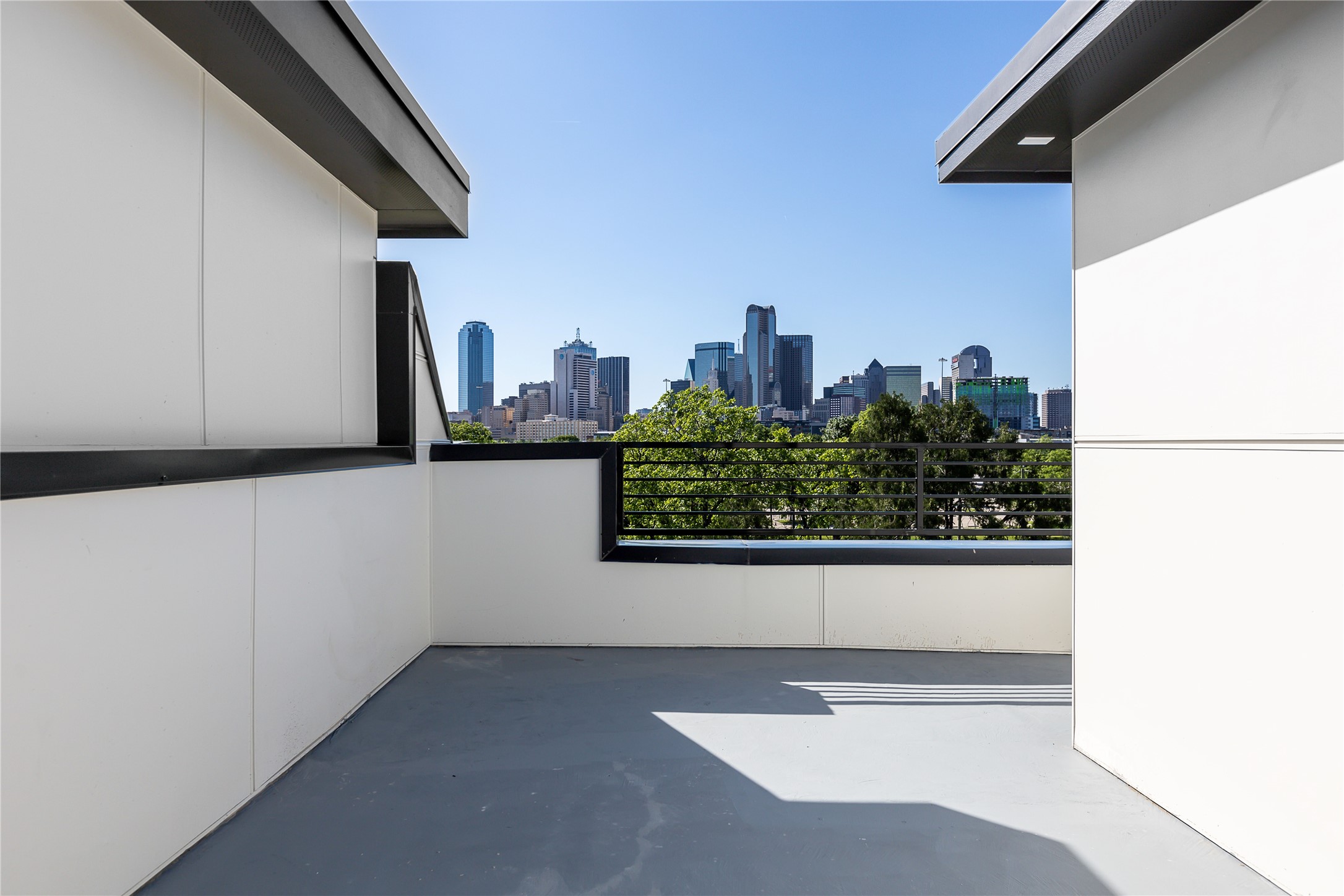 1813 Park Avenue 207