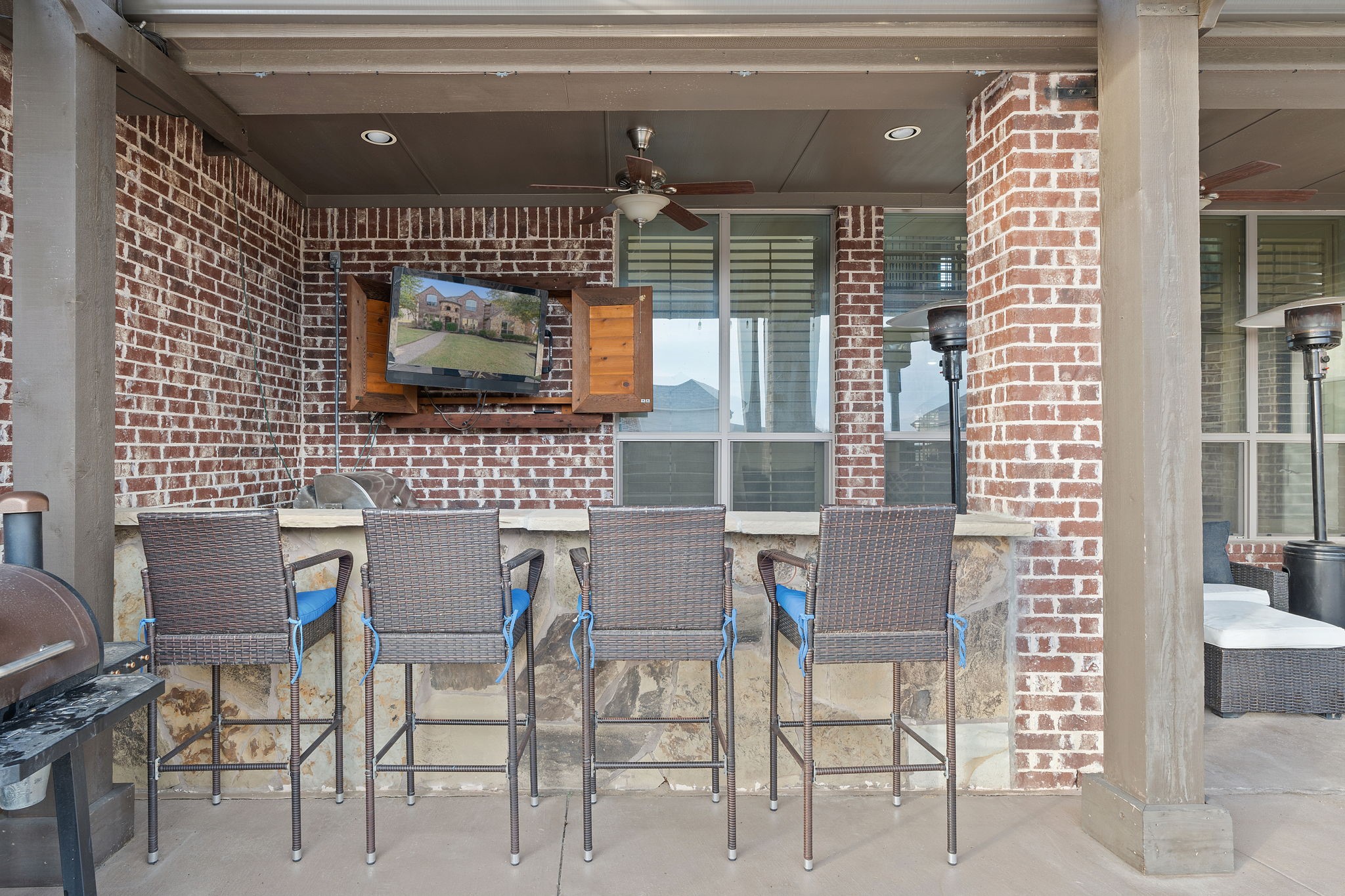 560 Michelle Court
