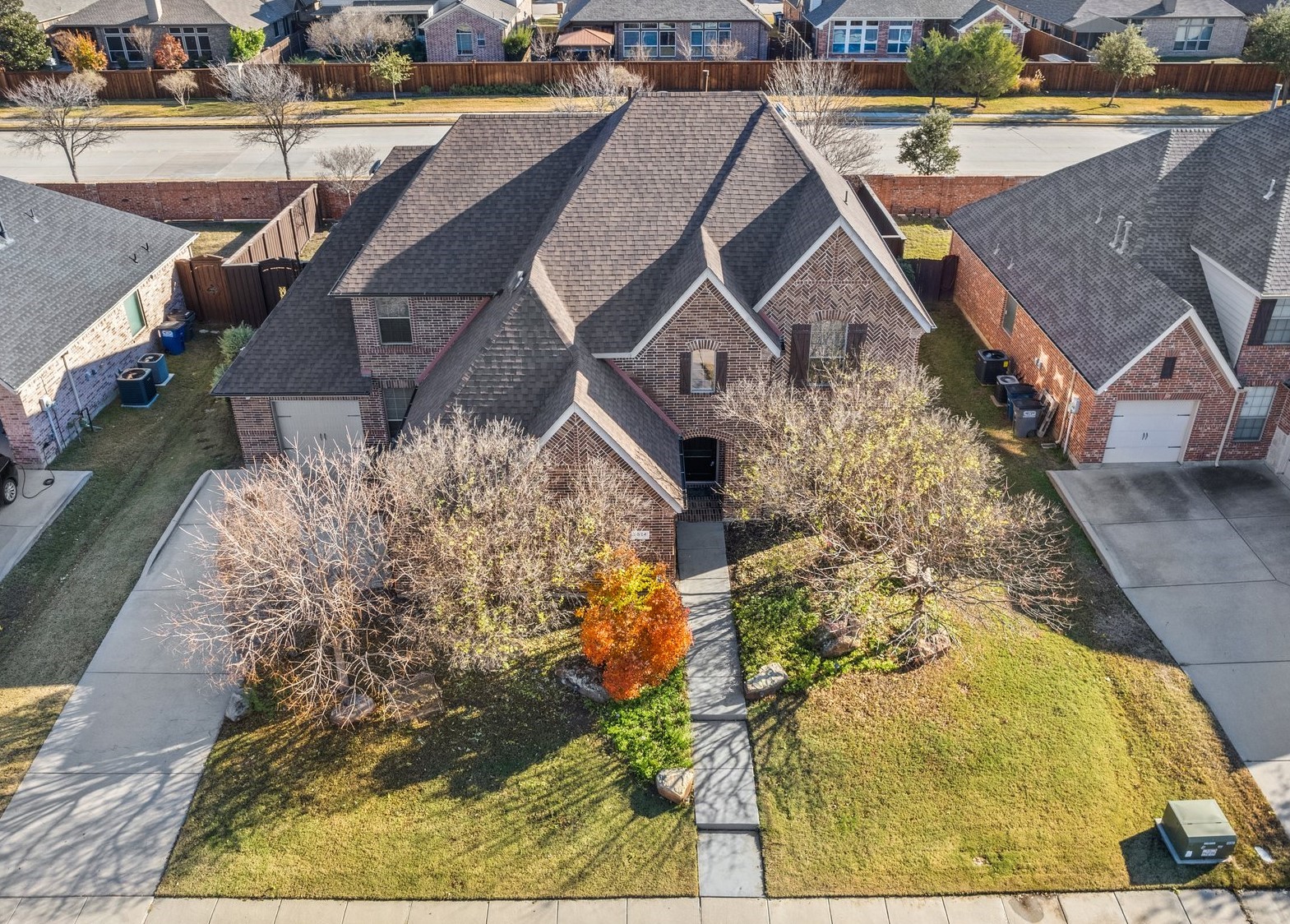 2324 Emerald Lake Lane