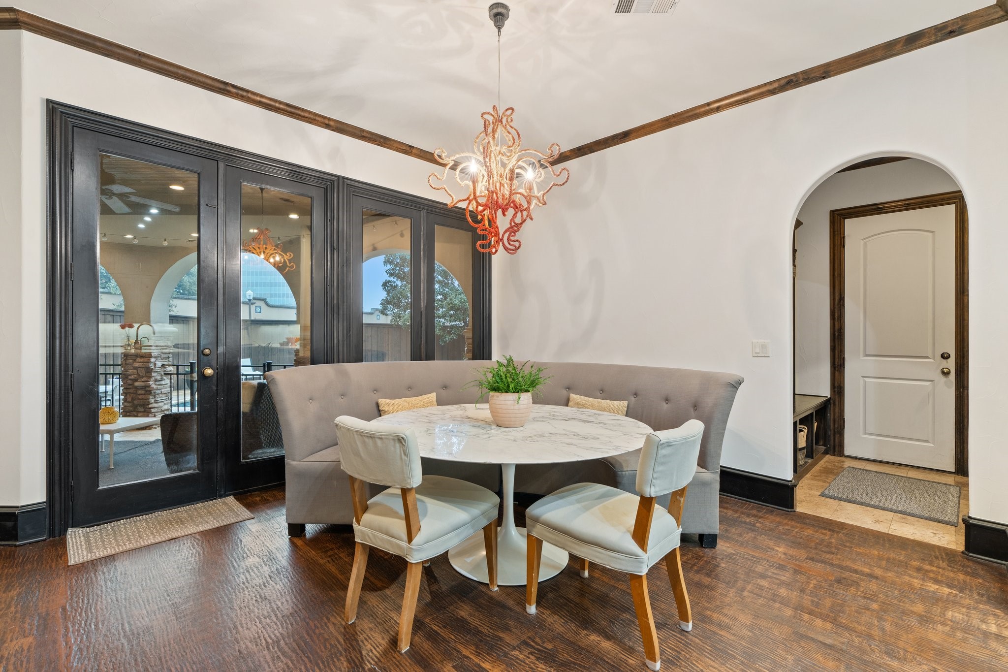 2709 Daniel Avenue